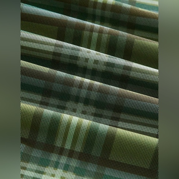 Plus Size Green Plaid Mesh Dress Size 2x - Picture 3 of 5